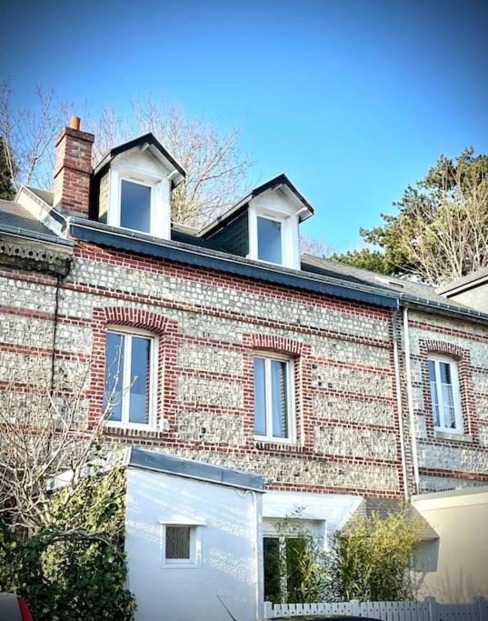 Etretat: Agreable Maison De Ville Eksteriør billede