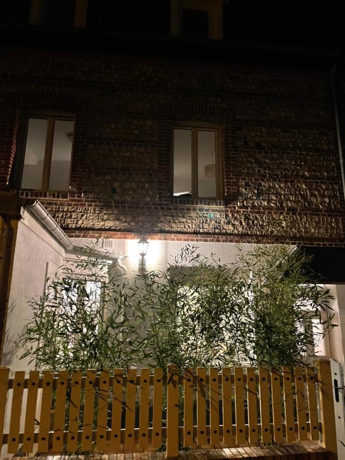 Etretat: Agreable Maison De Ville Eksteriør billede